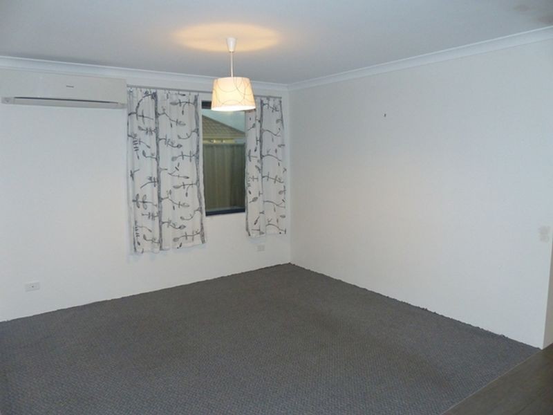 4 Barcelo Lane, Caversham WA 6055