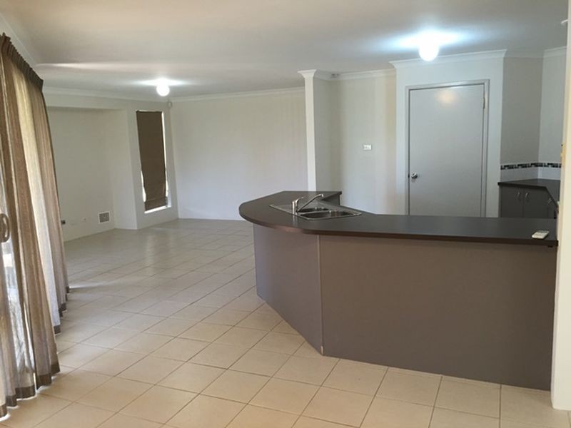 5 Carlisle Court, Middle Swan WA 6056