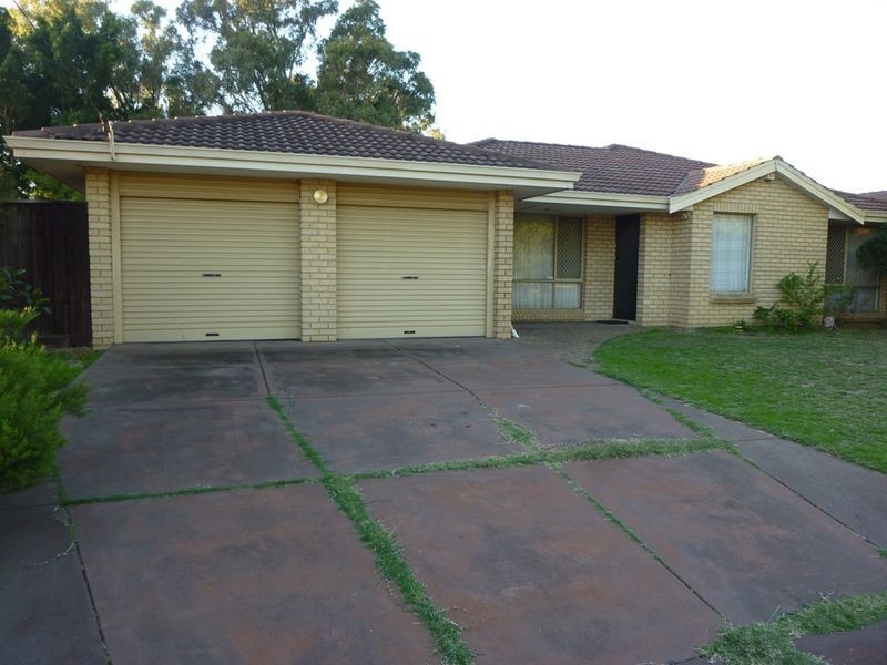 32 Christowe Drive, Swan View WA 6056