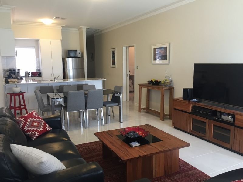 14B Aquaviva Circle, Viveash WA 6056