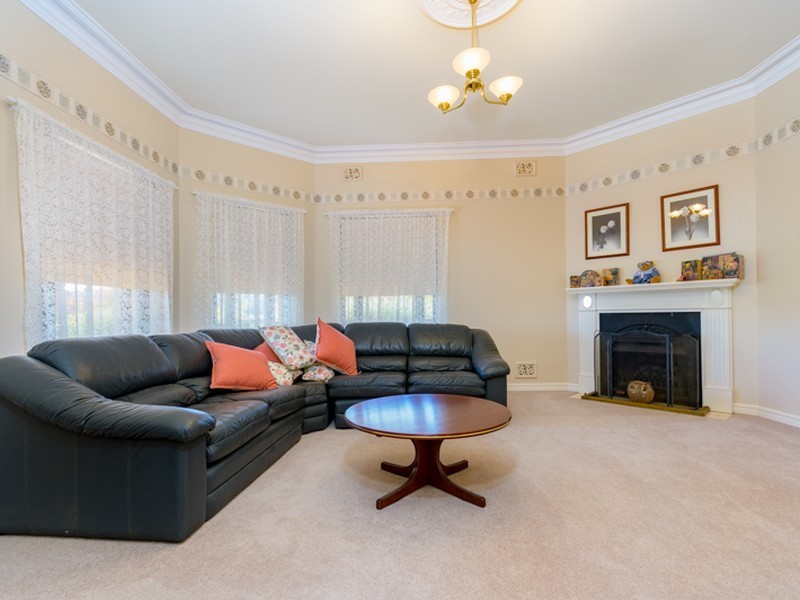 6 Cuvier Rise, Jane Brook WA 6056