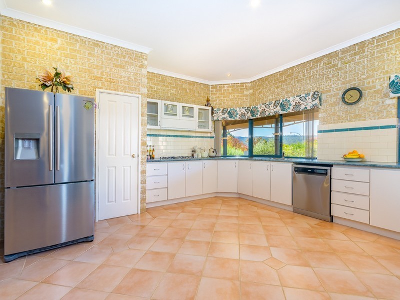 6 Cuvier Rise, Jane Brook WA 6056