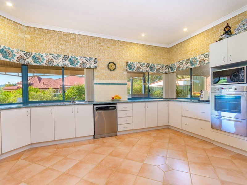 6 Cuvier Rise, Jane Brook WA 6056