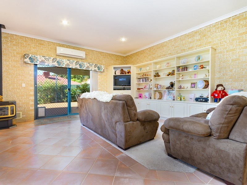 6 Cuvier Rise, Jane Brook WA 6056