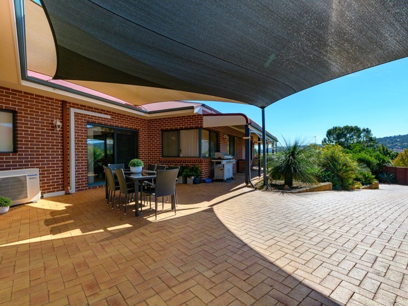 6 Cuvier Rise, Jane Brook WA 6056