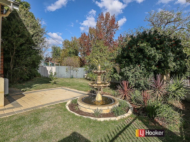 2 Coolga Road, Koongamia WA 6056