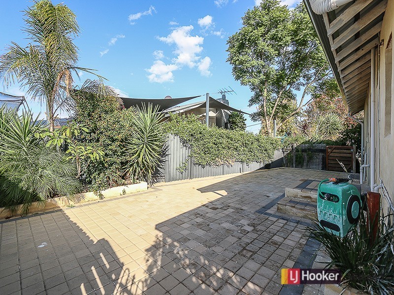2 Coolga Road, Koongamia WA 6056