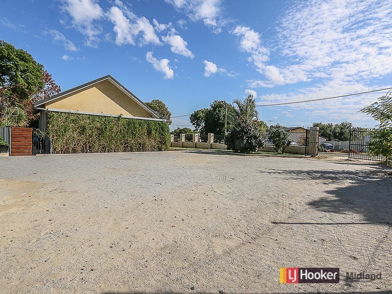 2 Coolga Road, Koongamia WA 6056
