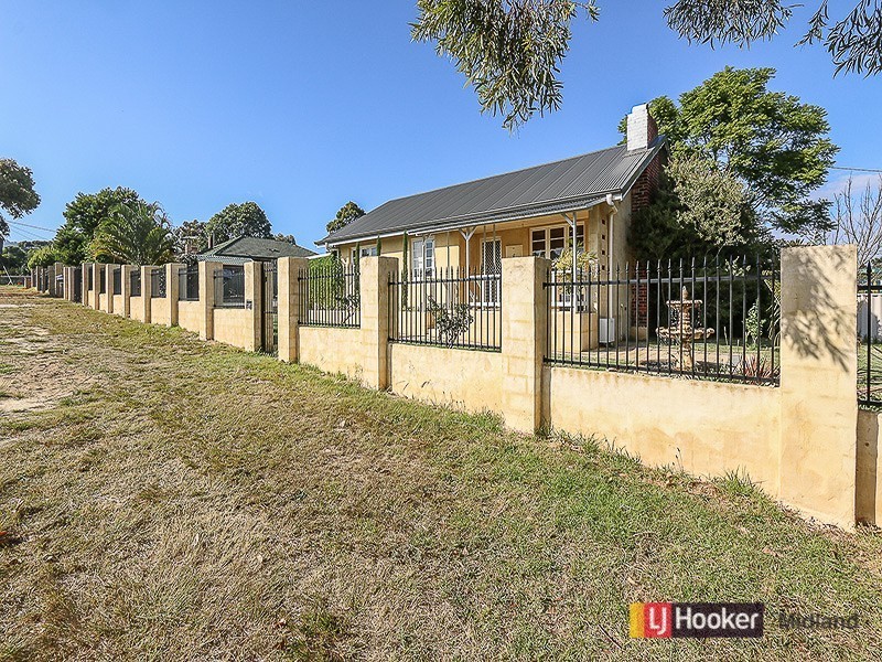 2 Coolga Road, Koongamia WA 6056