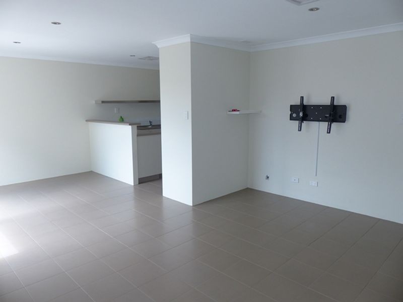 Unit 2/25 Wroxton Street, Midland WA 6056
