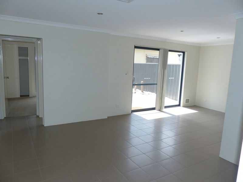 Unit 2/25 Wroxton Street, Midland WA 6056