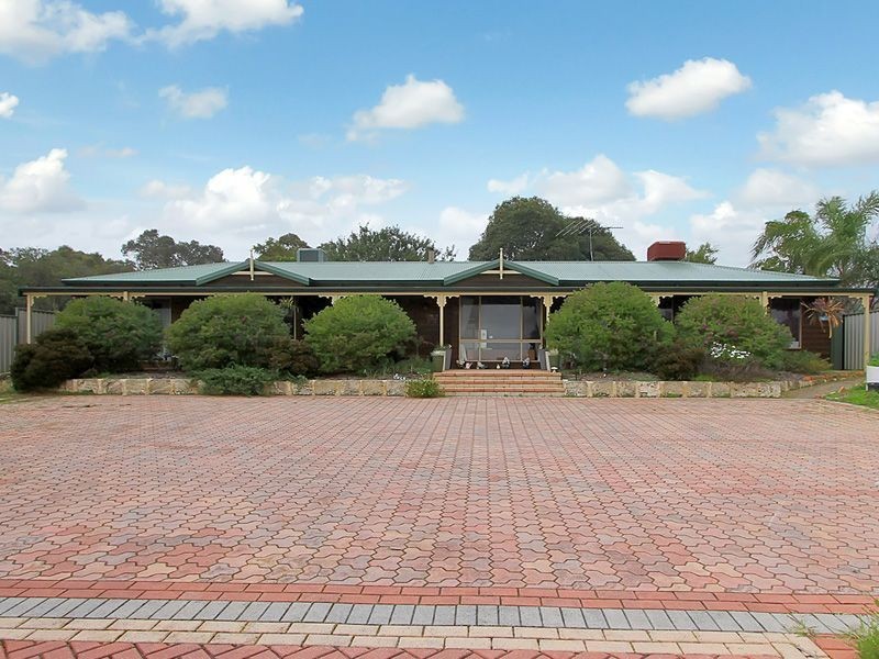 98 Talbot Road, Swan View WA 6056