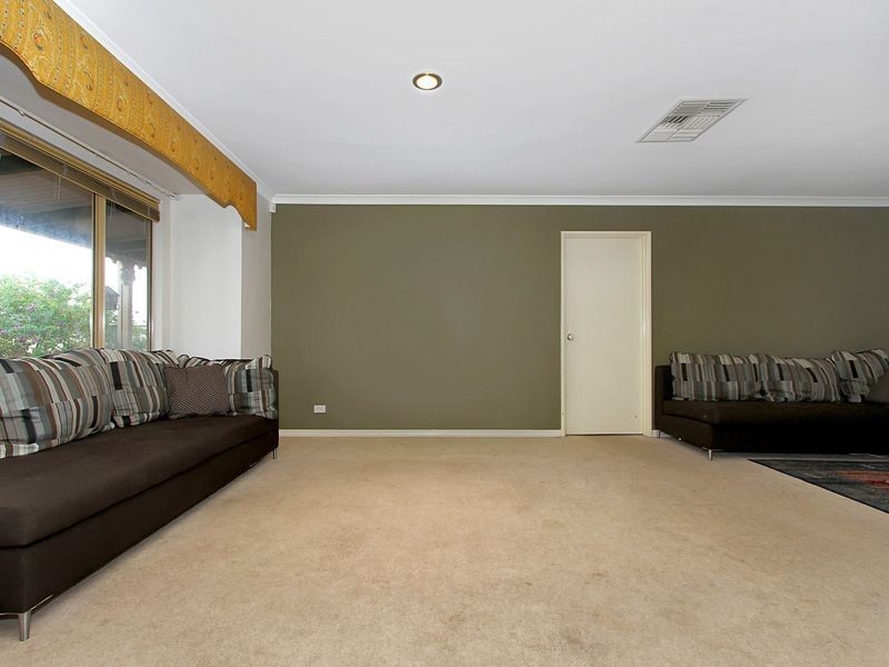 98 Talbot Road, Swan View WA 6056