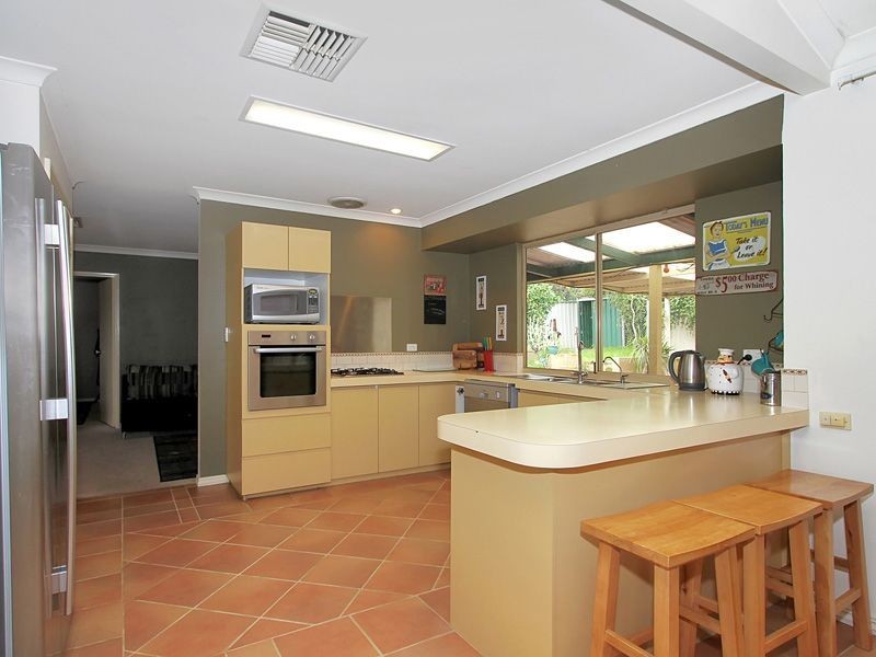 98 Talbot Road, Swan View WA 6056