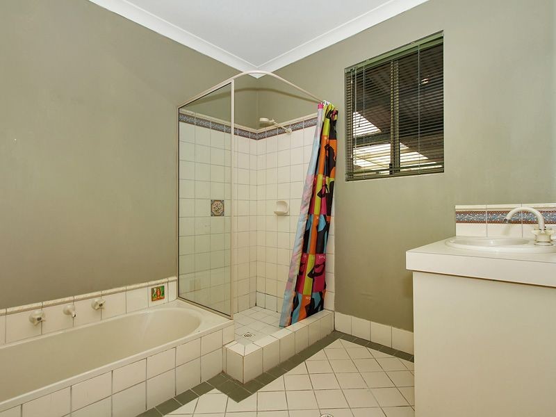 98 Talbot Road, Swan View WA 6056