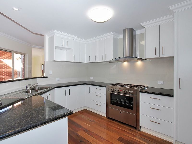 14 Muja Lane, Baskerville WA 6056