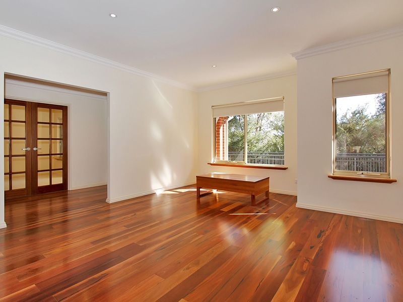 14 Muja Lane, Baskerville WA 6056