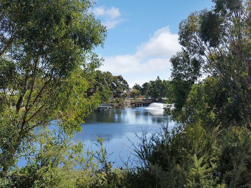 14 Muja Lane, Baskerville WA 6056