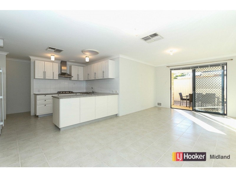 Unit 4/42 Holmesdale Road, Woodbridge WA 6056