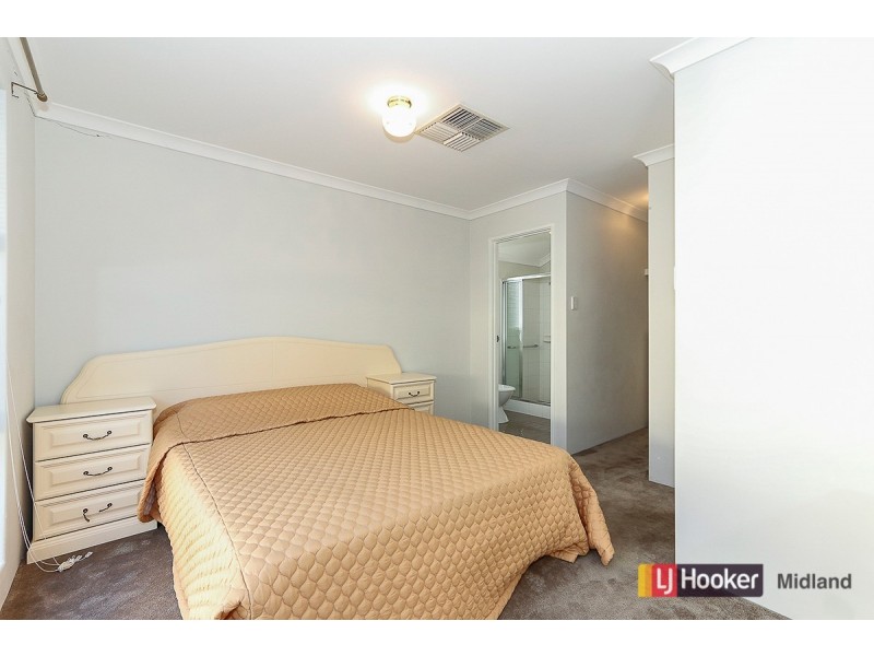 Unit 4/42 Holmesdale Road, Woodbridge WA 6056