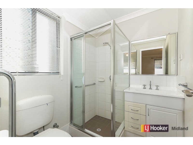 Unit 4/42 Holmesdale Road, Woodbridge WA 6056