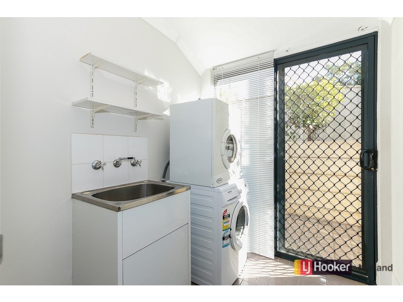 Unit 4/42 Holmesdale Road, Woodbridge WA 6056