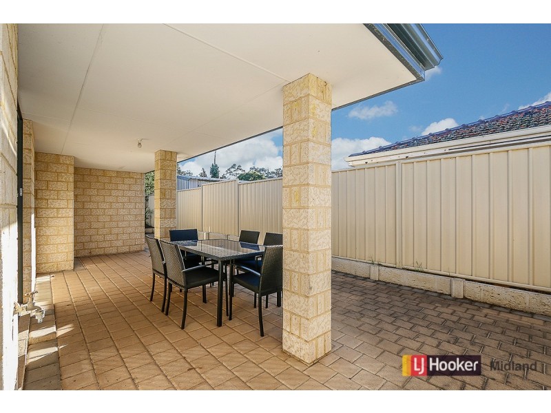 Unit 4/42 Holmesdale Road, Woodbridge WA 6056