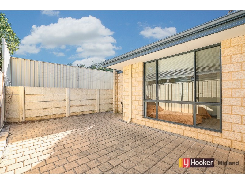 Unit 4/42 Holmesdale Road, Woodbridge WA 6056