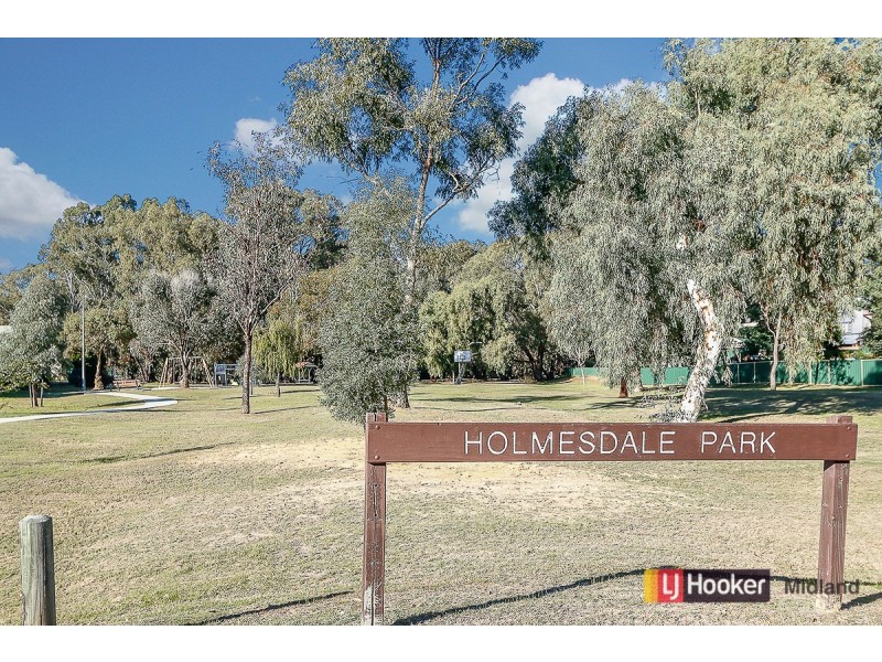 Unit 4/42 Holmesdale Road, Woodbridge WA 6056