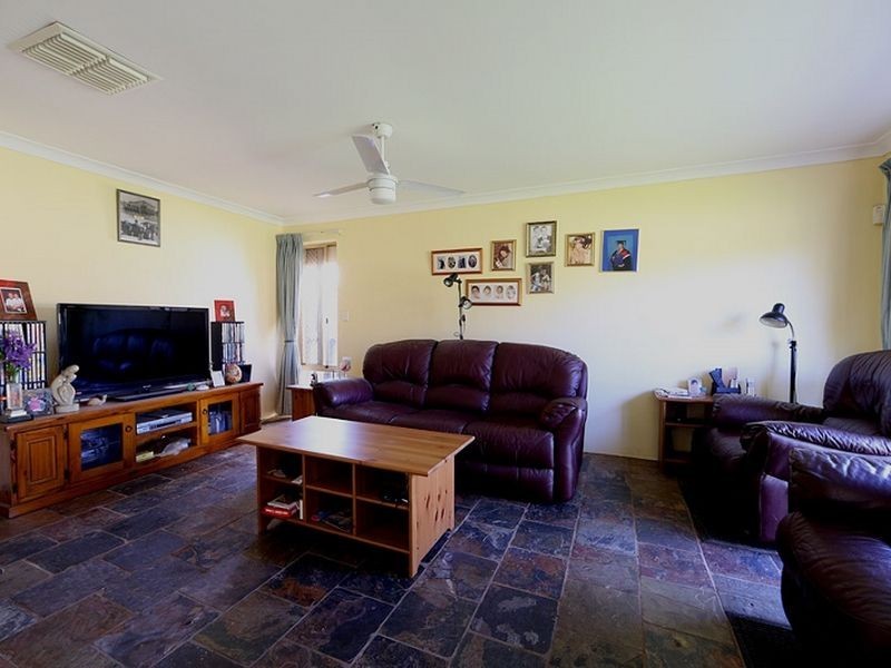 4 Egan Place, Midland WA 6056