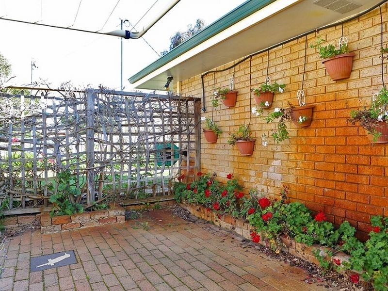 4 Egan Place, Midland WA 6056