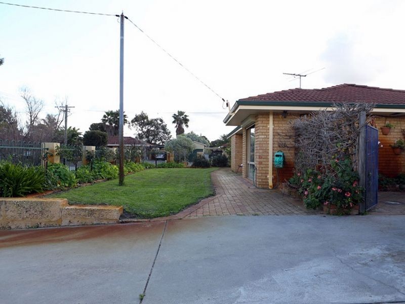 4 Egan Place, Midland WA 6056