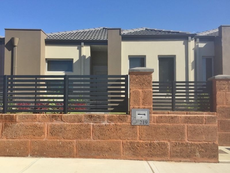 219 Suffolk Street, Caversham WA 6055