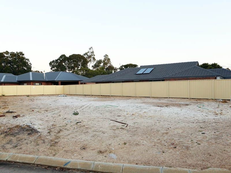 6 Gilba Place, Maida Vale WA 6057