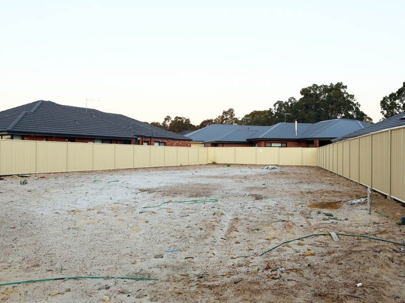 6 Gilba Place, Maida Vale WA 6057