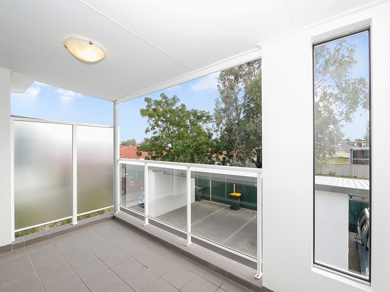 Unit 16/13 Spring Avenue, Midland WA 6056