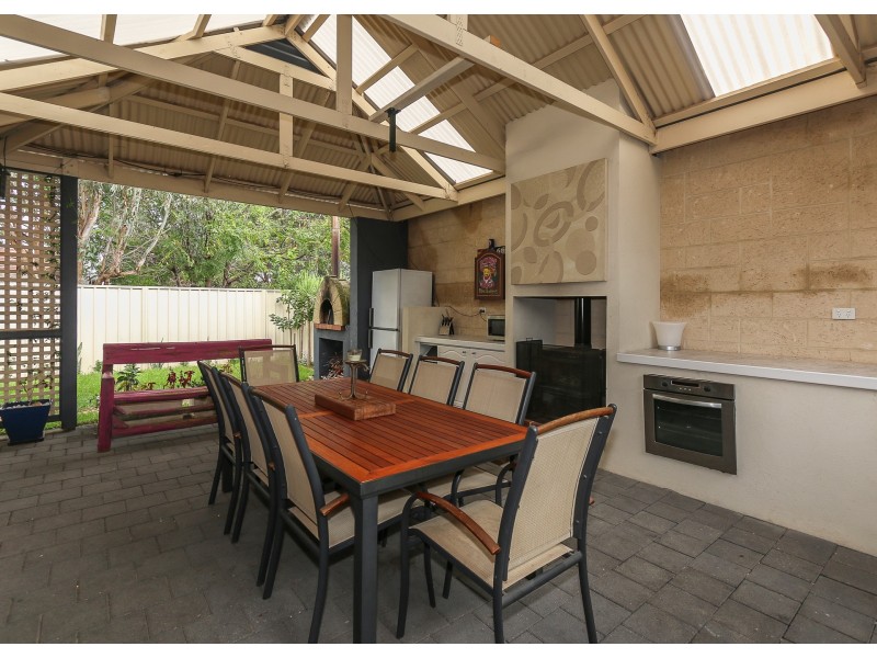 25A Wellaton Street, Midvale WA 6056