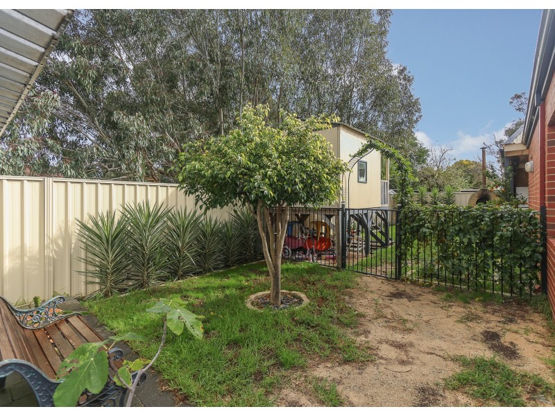 25A Wellaton Street, Midvale WA 6056