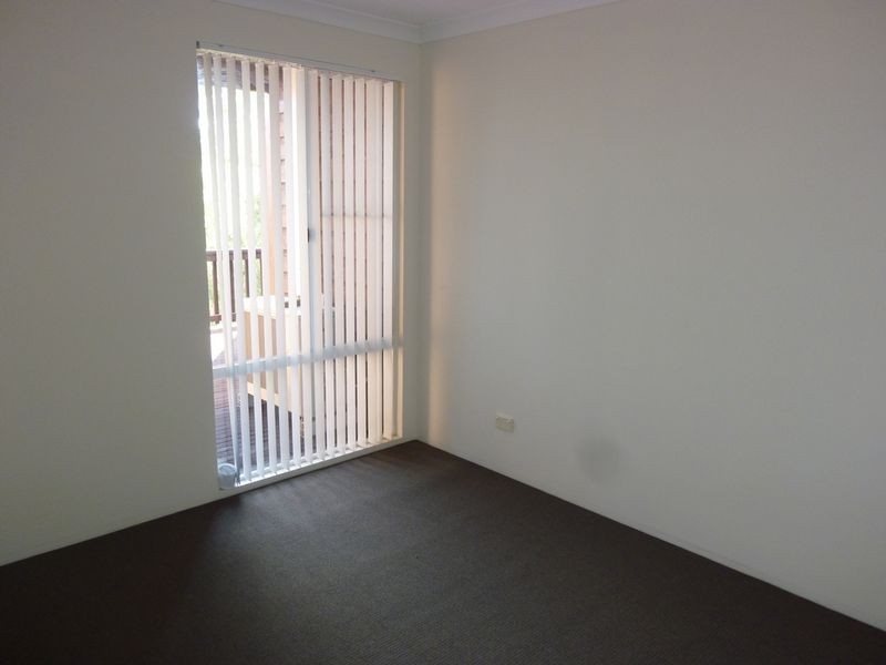 1 Easton Crt, Boya WA 6056