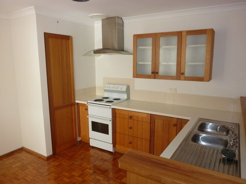 1 Easton Crt, Boya WA 6056