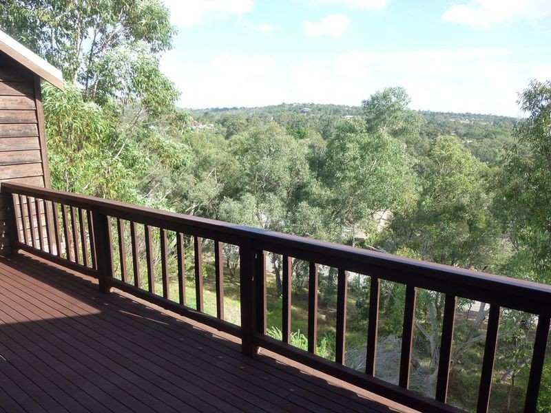 1 Easton Crt, Boya WA 6056