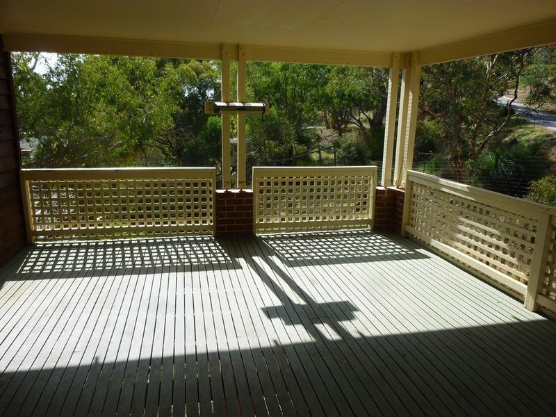 1 Easton Crt, Boya WA 6056