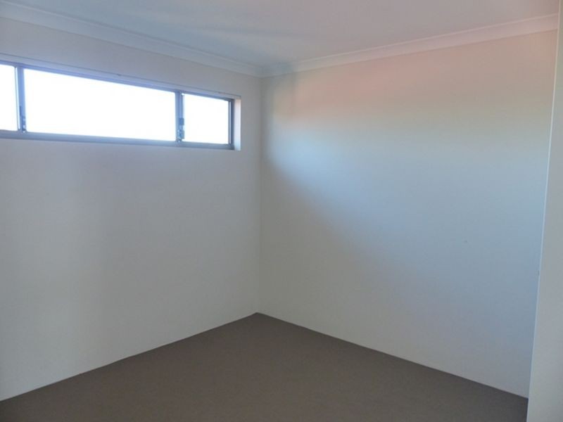 4/13 Spring Avenue, Midland WA 6056