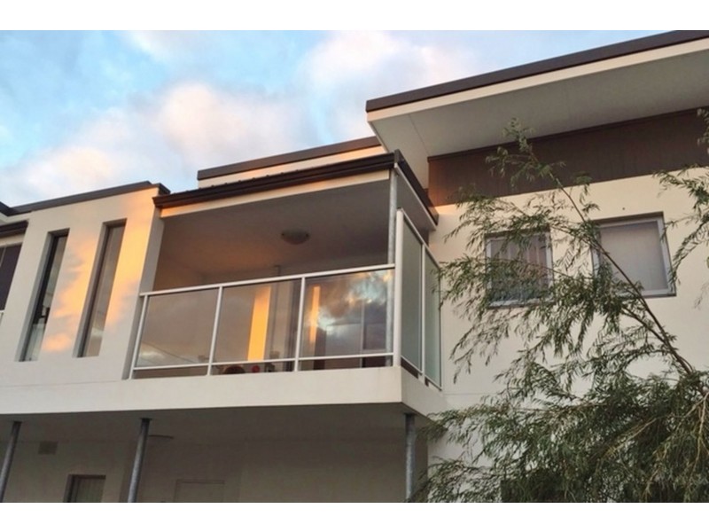 4/13 Spring Avenue, Midland WA 6056