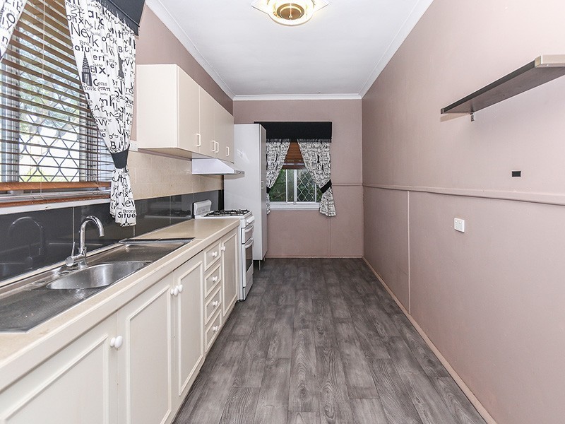 2 Coolga Road, Koongamia WA 6056