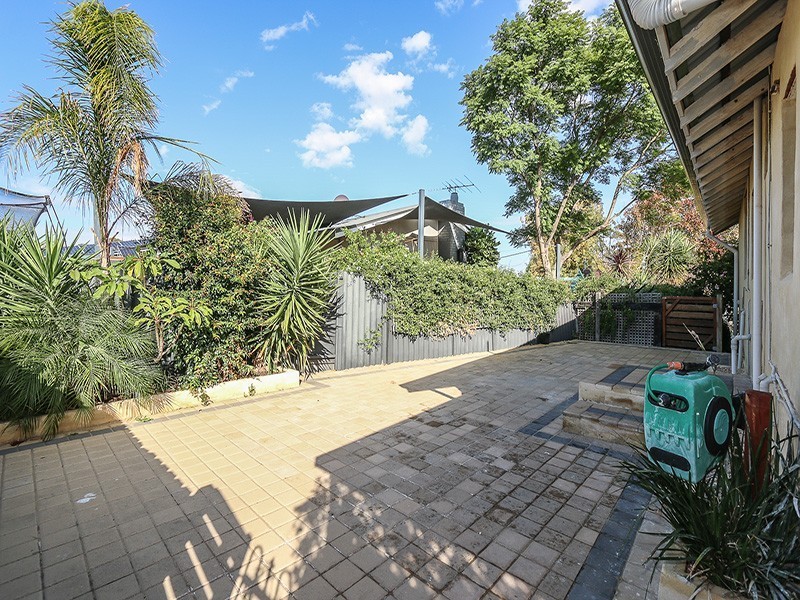2 Coolga Road, Koongamia WA 6056