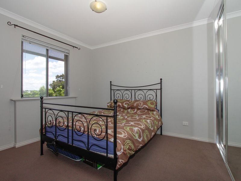 U24/42 The Crescent, Midland WA 6056