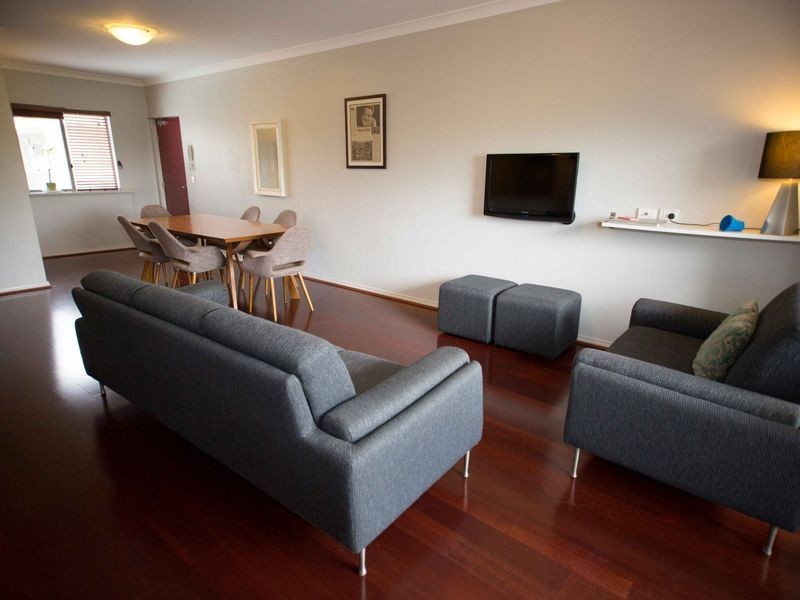 U24/42 The Crescent, Midland WA 6056