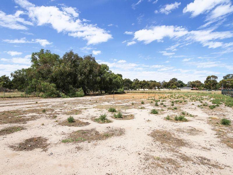 88 Farrall Road, Midvale WA 6056