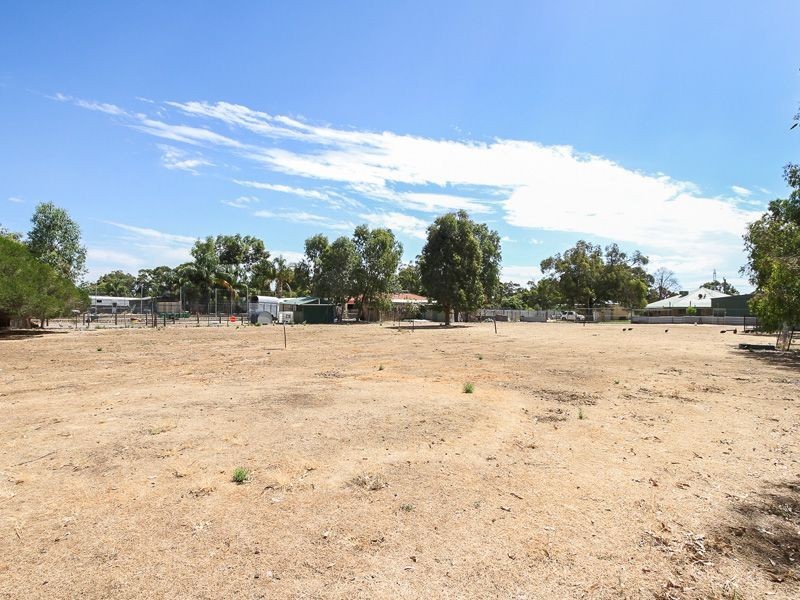 88 Farrall Road, Midvale WA 6056